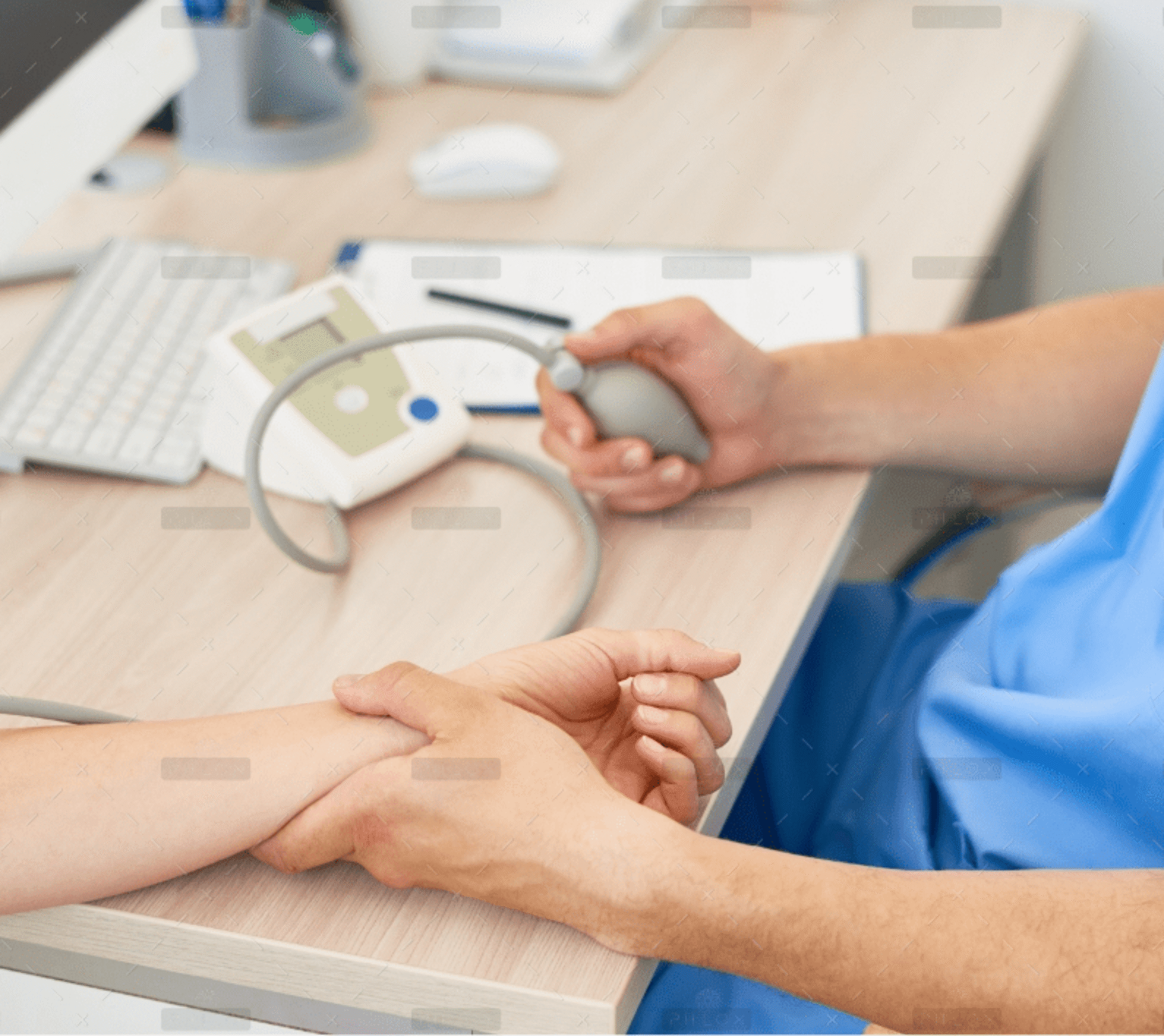 demo-attachment-1402-doctor-measuring-blood-pressure-ZF5EDVP